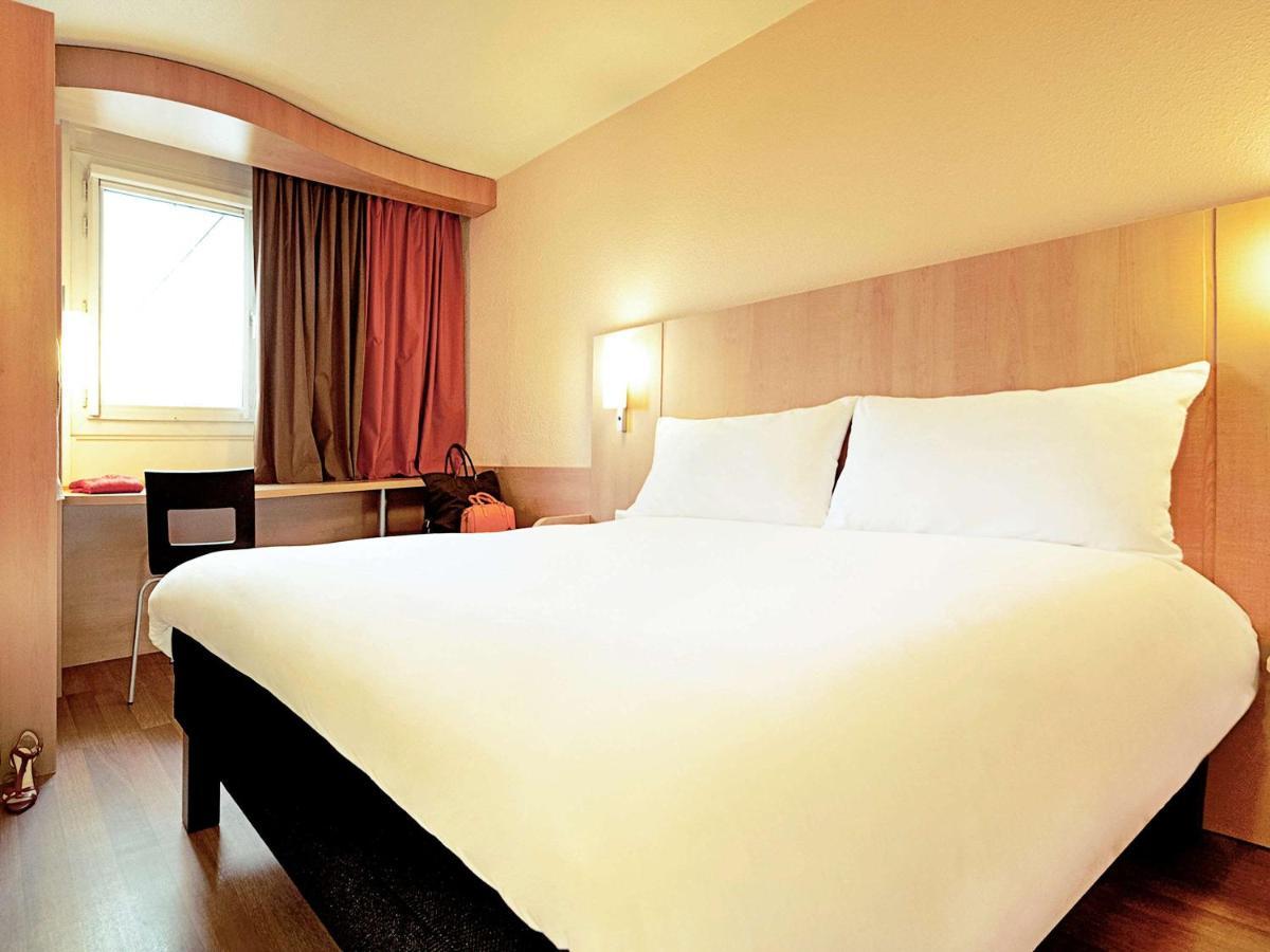 Ibis Aubenas Hotel Exterior photo